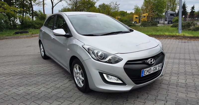 Hyundai I30 cena 31900 przebieg: 180000, rok produkcji 2012 z Praszka małe 466